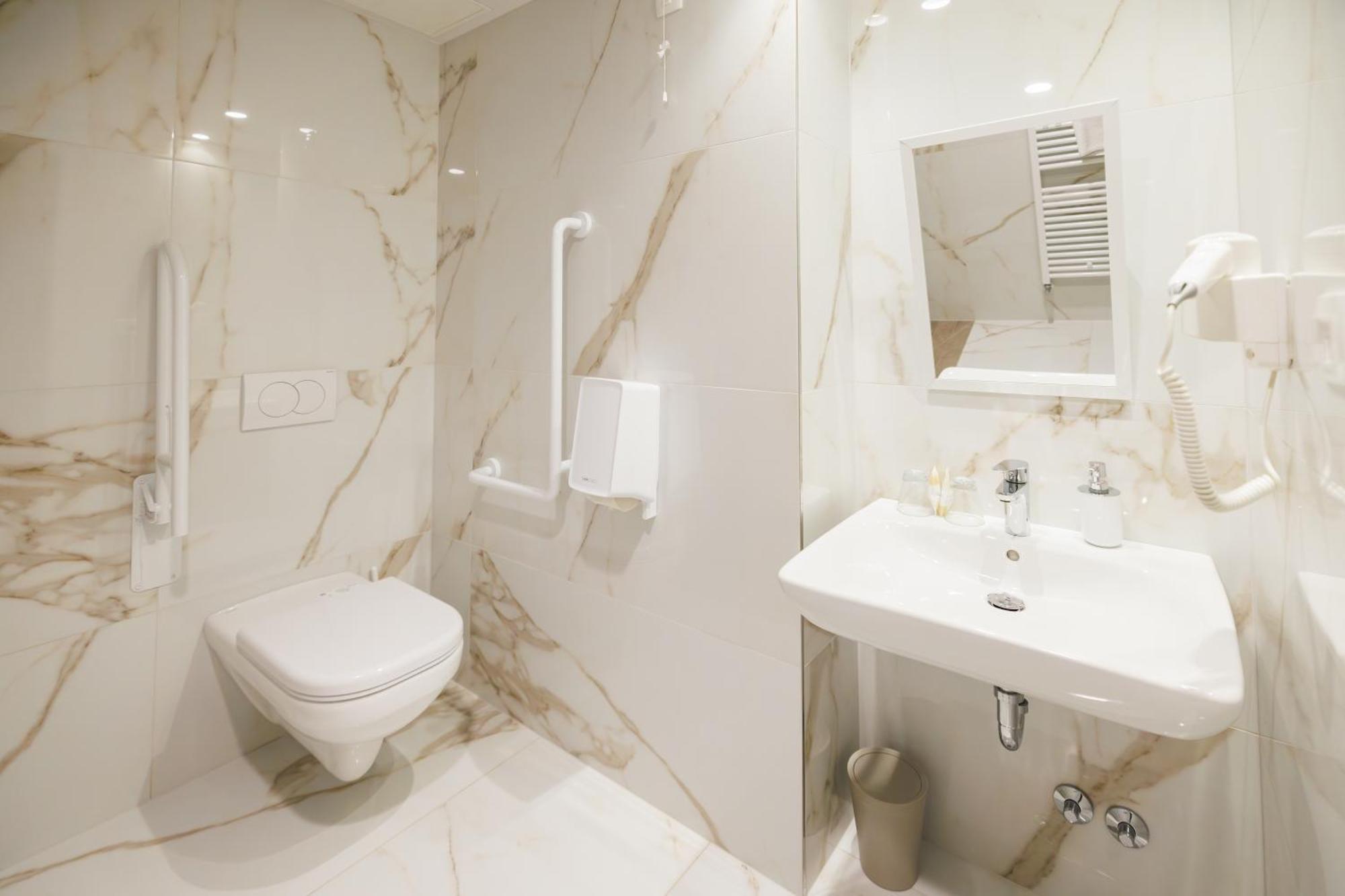 Hotel Capris Capodistria Boutique Exterior foto