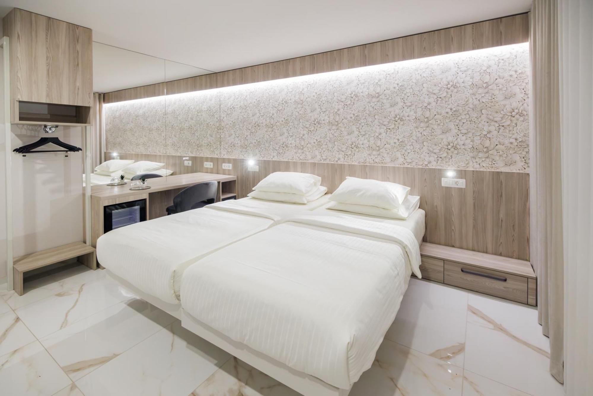 Hotel Capris Capodistria Boutique Exterior foto